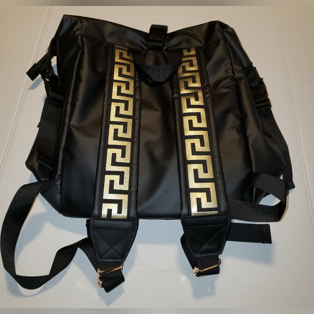 Backpack - Picture 2 of 4